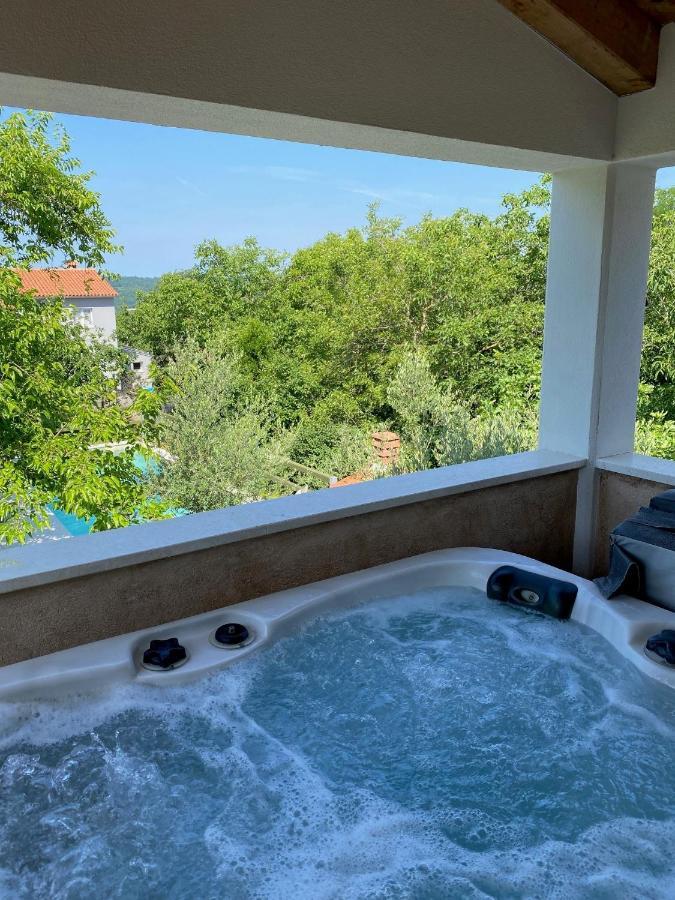 Wellness House Oliva With Heated Salt Water Pool, Sauna & Jakuzzi Labin  Zewnętrze zdjęcie